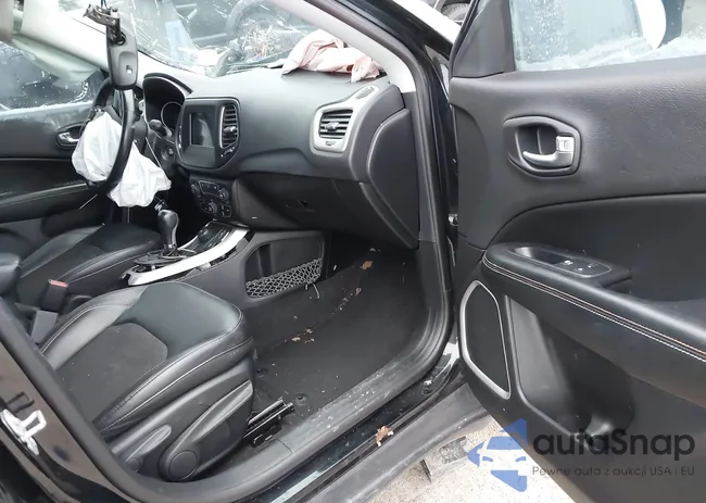 3C4NJDBB4JT185442: 43975138