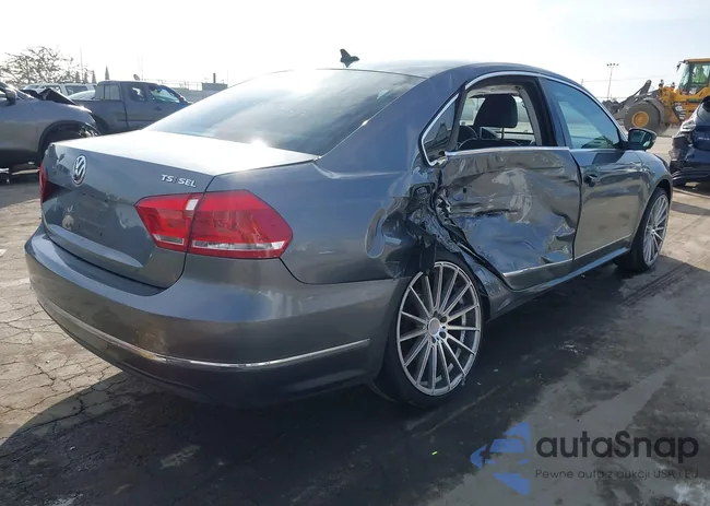 1VWCT7A33EC044132: 43975183