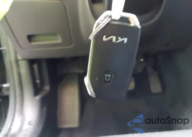 KNDCT3LE3P5061126: 43974317