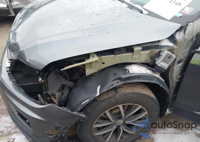 3VV2B7AX3JM193722: 43974348