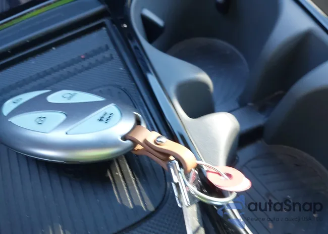 7YAKNDDC2TY040987: 43974435