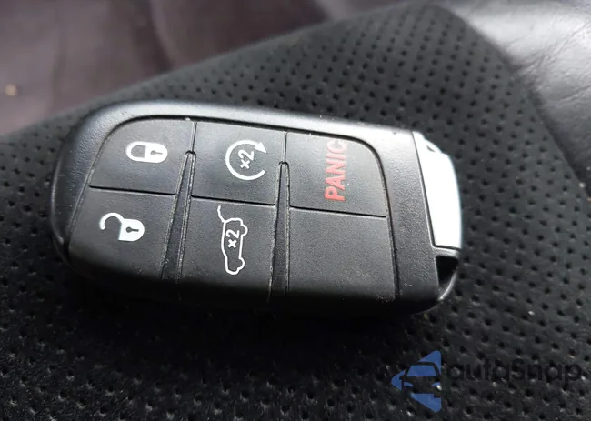 1C4RJFAG0JC304111: 43974442