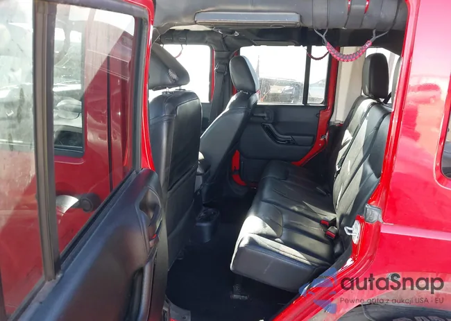 1C4BJWEGXFL683847: 43974463