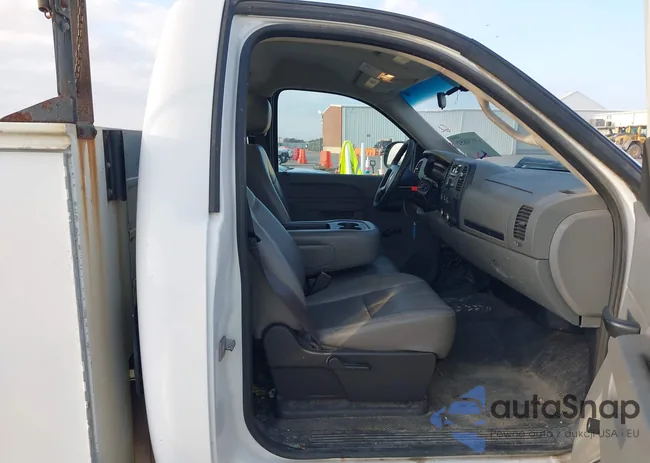 1GB0CVCG4DF116290: 43974652