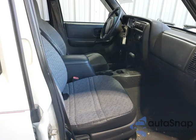 1J4FF48S81L565905: 43975760