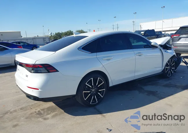 1HGCY2F86RA061702: 43975841