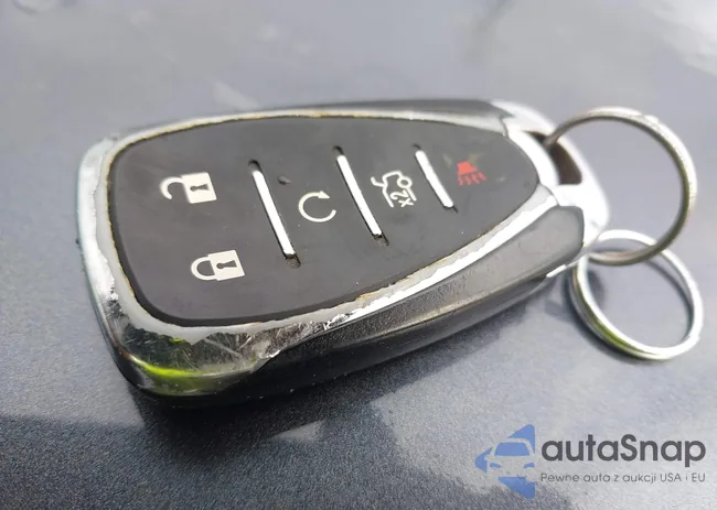 1G1BE5SMXH7170031: 43976091