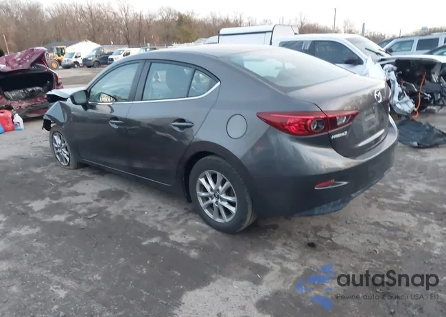 3MZBN1U70JM179613: 43976155