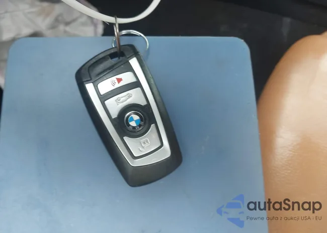 WBA4W3C5XJAC97444: 43975349