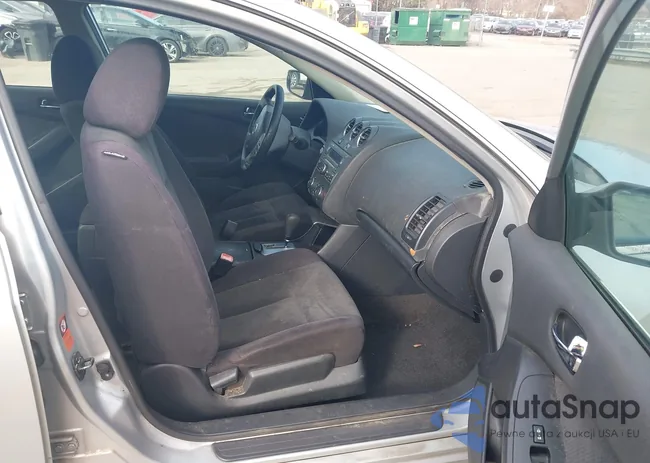 1N4AL21E27C210230: 43975480