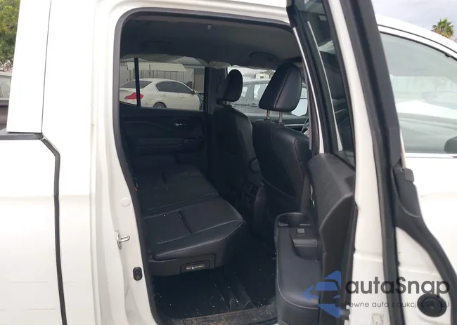 5FPYK2F56HB011228: 43976775