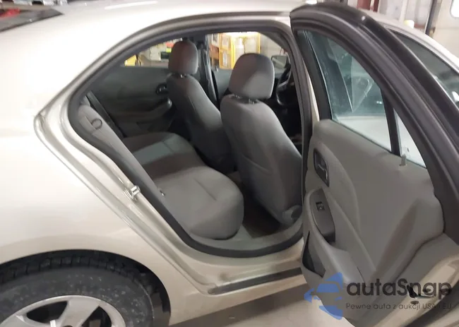 1G11B5SA7DF259582: 43976802