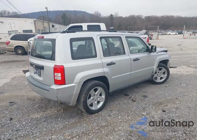 1J4FT28B79D122776: 43976829