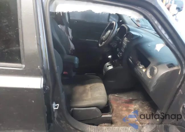 1C4NJPBA4GD687729: 43976895