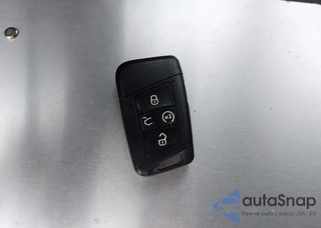 3VV3B7AX1PM108440: 43976988