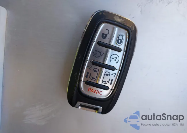 2C4RC1BG7HR820740: 43977040