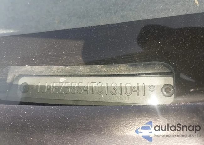 1J4EZ58S4TC131041: 43977155