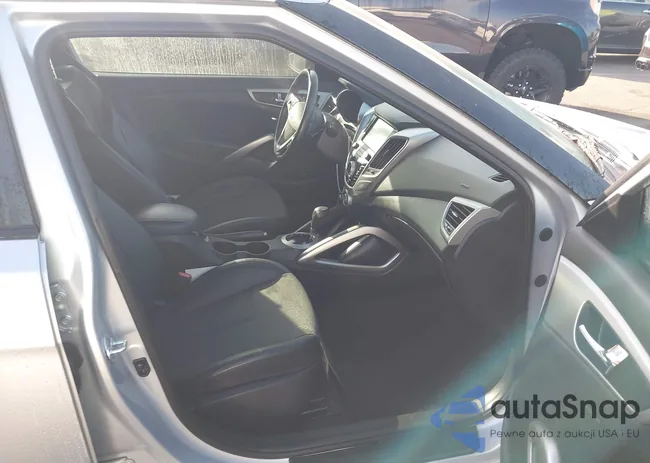 KMHTC6AD3GU258763: 43977235