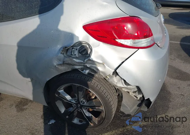 KMHTC6AD3GU258763: 43977235