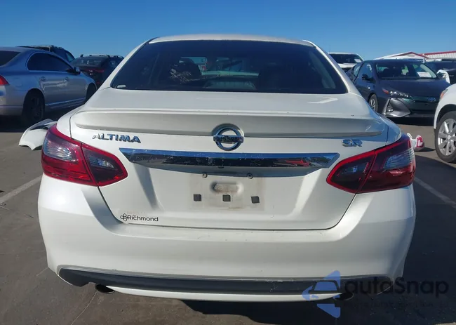 1N4AL3AP1HC161563: 43976318