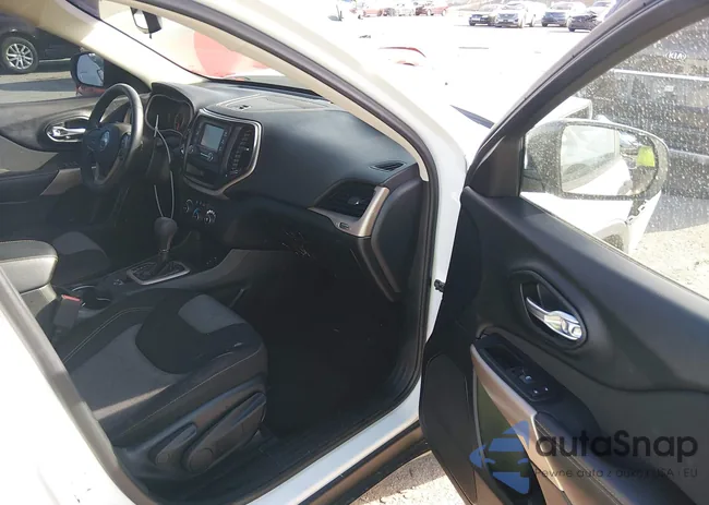 1C4PJLAB9HW578250: 43976405