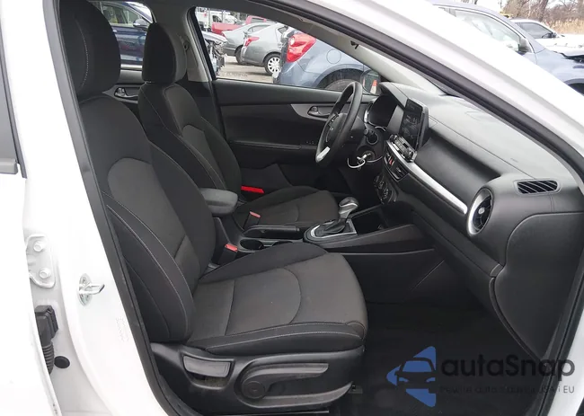 3KPF24AD7NE425128: 43976548