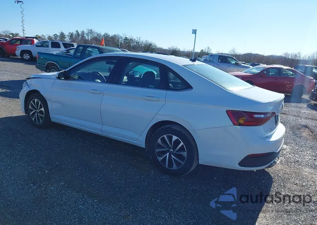 3VW5M7BU5RM049415: 43977726