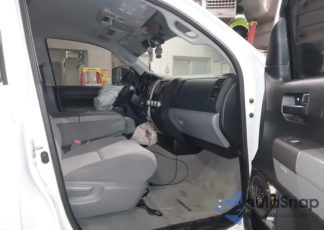 5TFUW5F15AX152376: 43977731