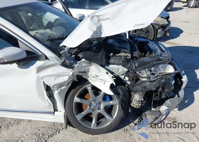 YV1902AH3B1148416: 43977802