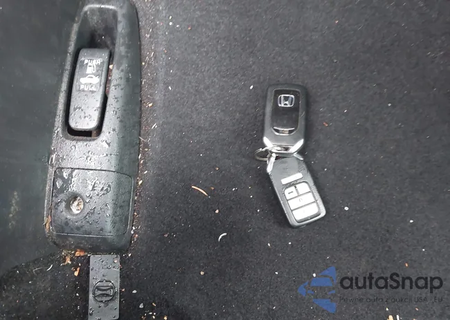 1HGCR2F75HA274191: 43977915