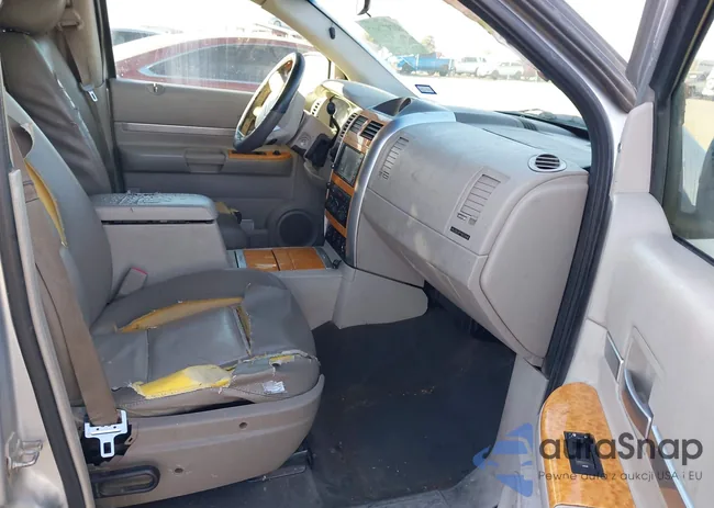 1A8HW58258F117692: 43977917