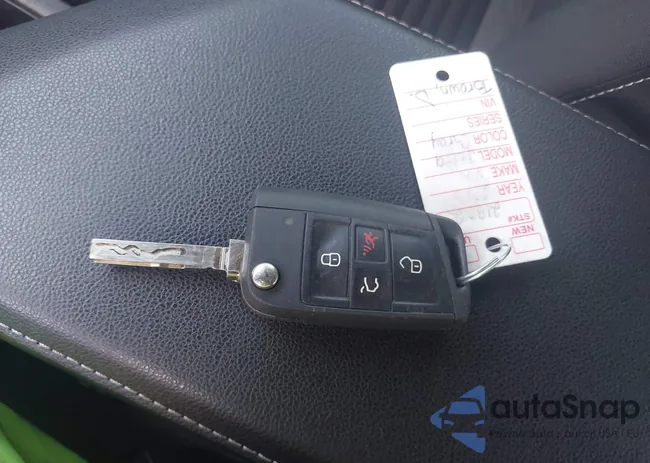 3VW5M7BUXPM005455: 43977935