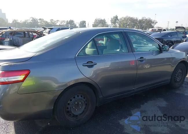 4T4BF3EK7BR116571: 43978088