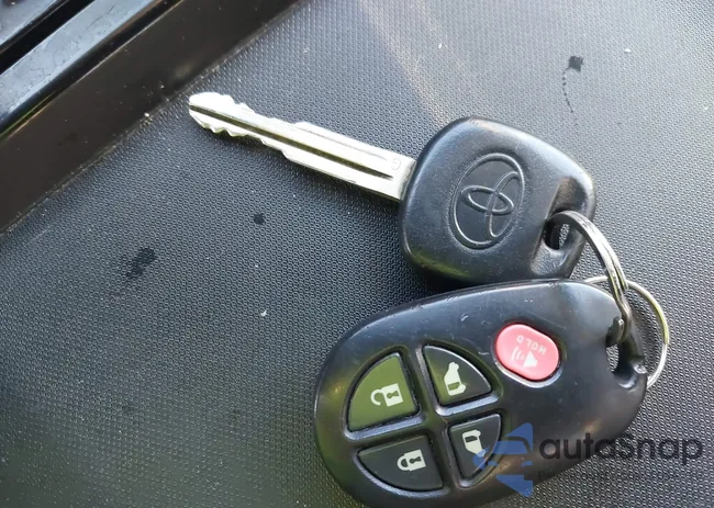 5TDKK3DC8BS093780: 43978123