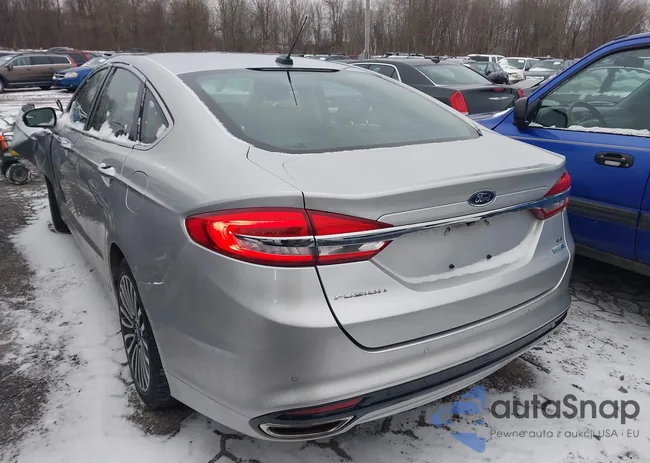 3FA6P0T96HR127305: 43978167