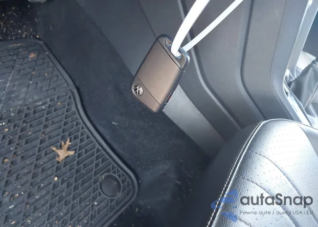 3VV8B7AX3NM047370: 43978271