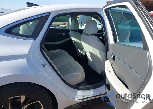 KMHL64JA1SA451960: 43977334