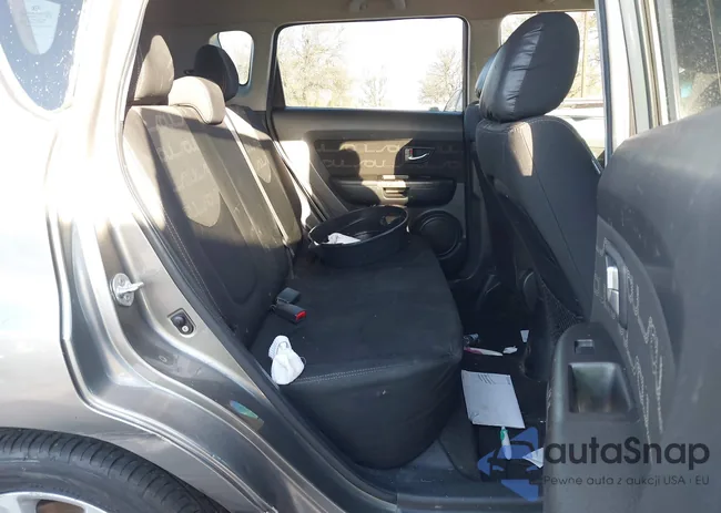 KNDJT2A60C7437437: 43977348