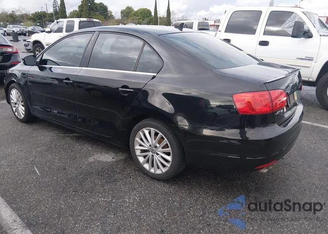 3VWLP7AJ9DM298041: 43977454