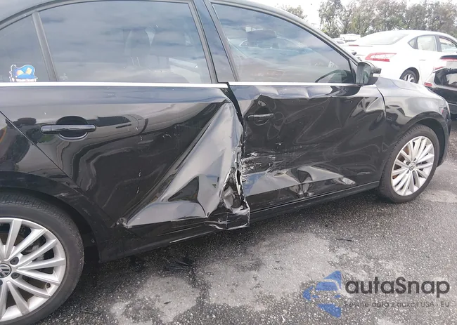 3VWLP7AJ9DM298041: 43977454