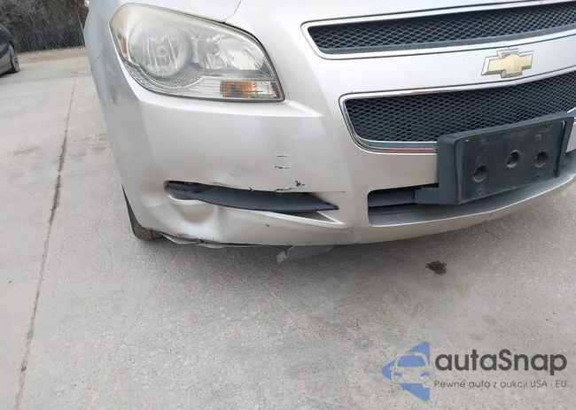 1G1ZB5E1XBF250063: 43977648