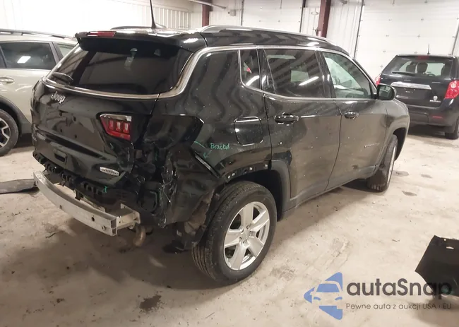 3C4NJDBB4NT135016: 43977649