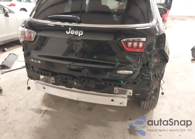 3C4NJDBB4NT135016: 43977649