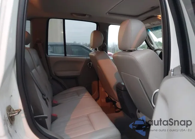 1J4GK58K55W510757: 43978929