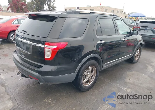 1FMHK7F8XCGA32321: 43978948