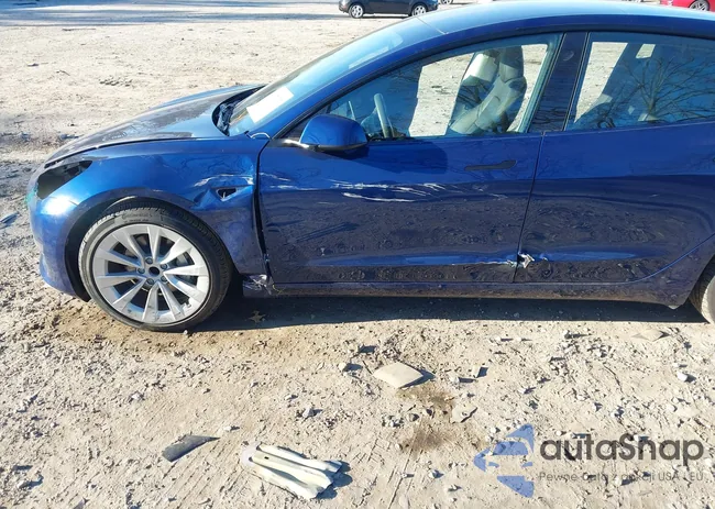 5YJ3E1EA0PF694979: 43979037