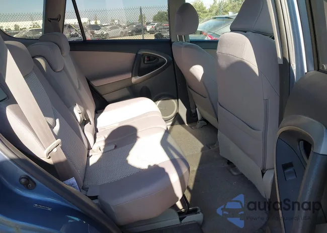 JTMBD33V975065402: 43979101