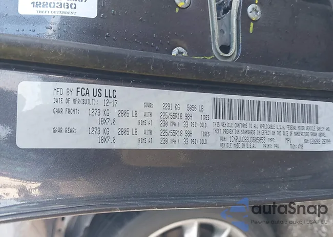 1C4PJLCB3JD605053: 43979104