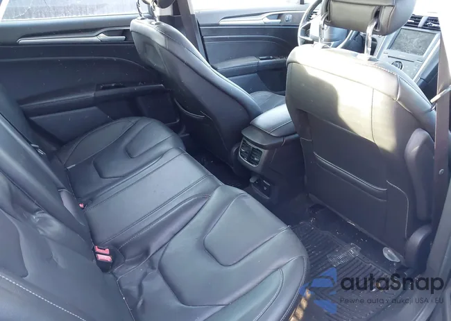 3FA6P0K96DR188505: 43979168