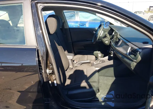 3KPA24AD0NE477646: 43979205